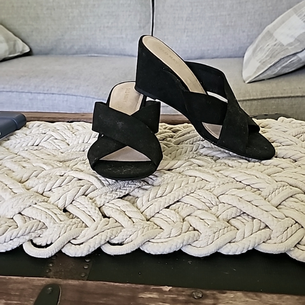 Faux-Suede Cross-Strap Wedge Sandals size 6